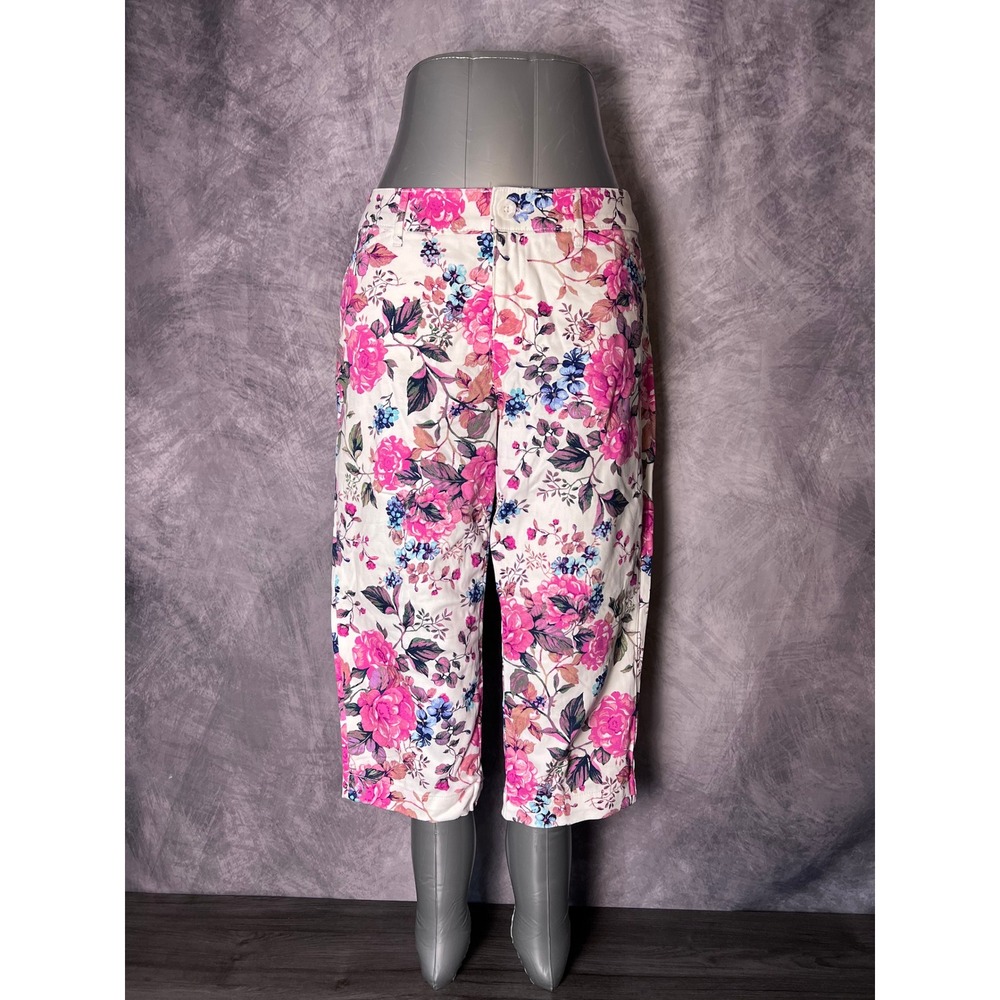 St. John's Bay Floral Capri Pants Pink Blue Cotton Stretch Size 10 Cottagecore